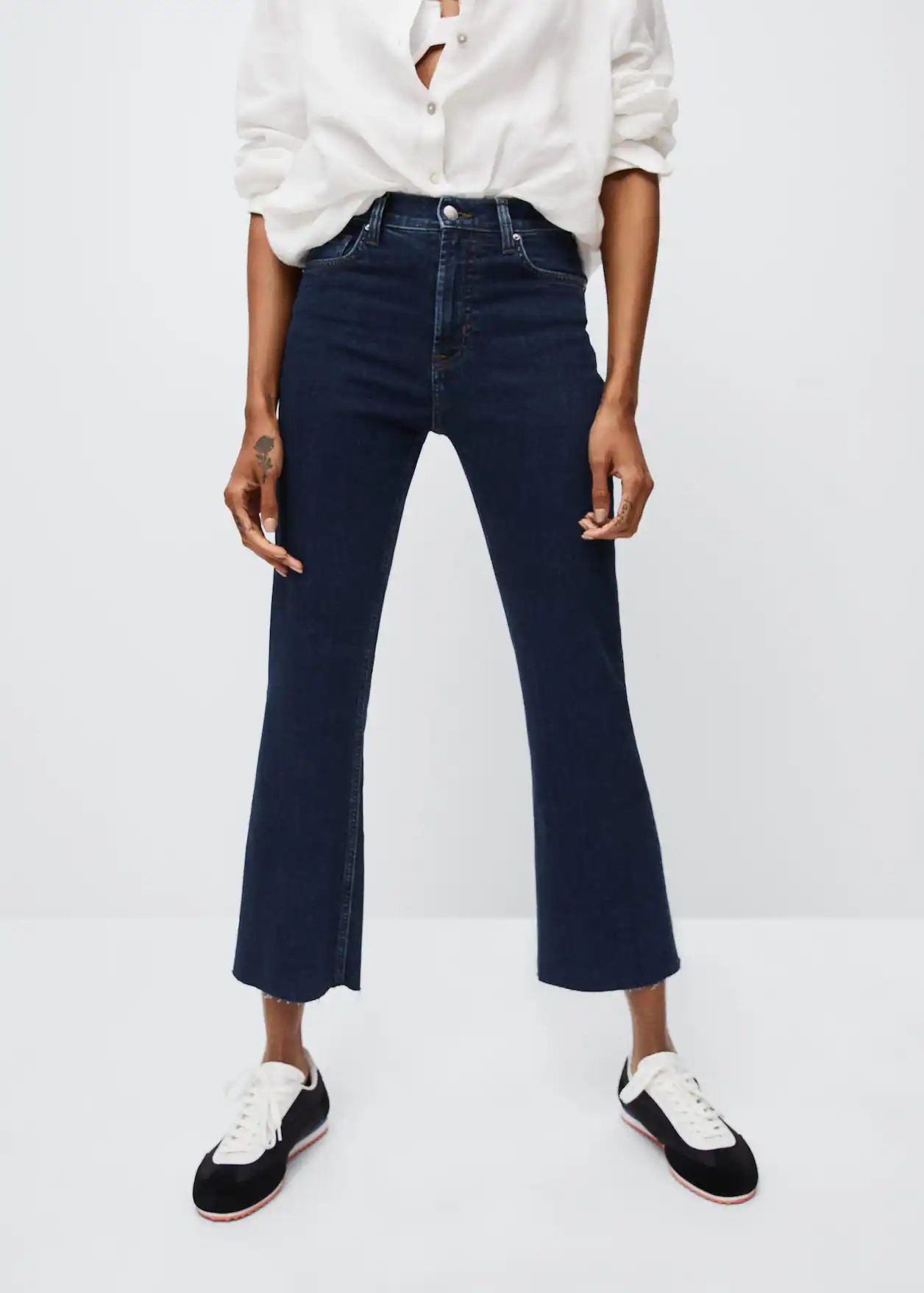 High-waist bootcut jeans | MANGO (US)