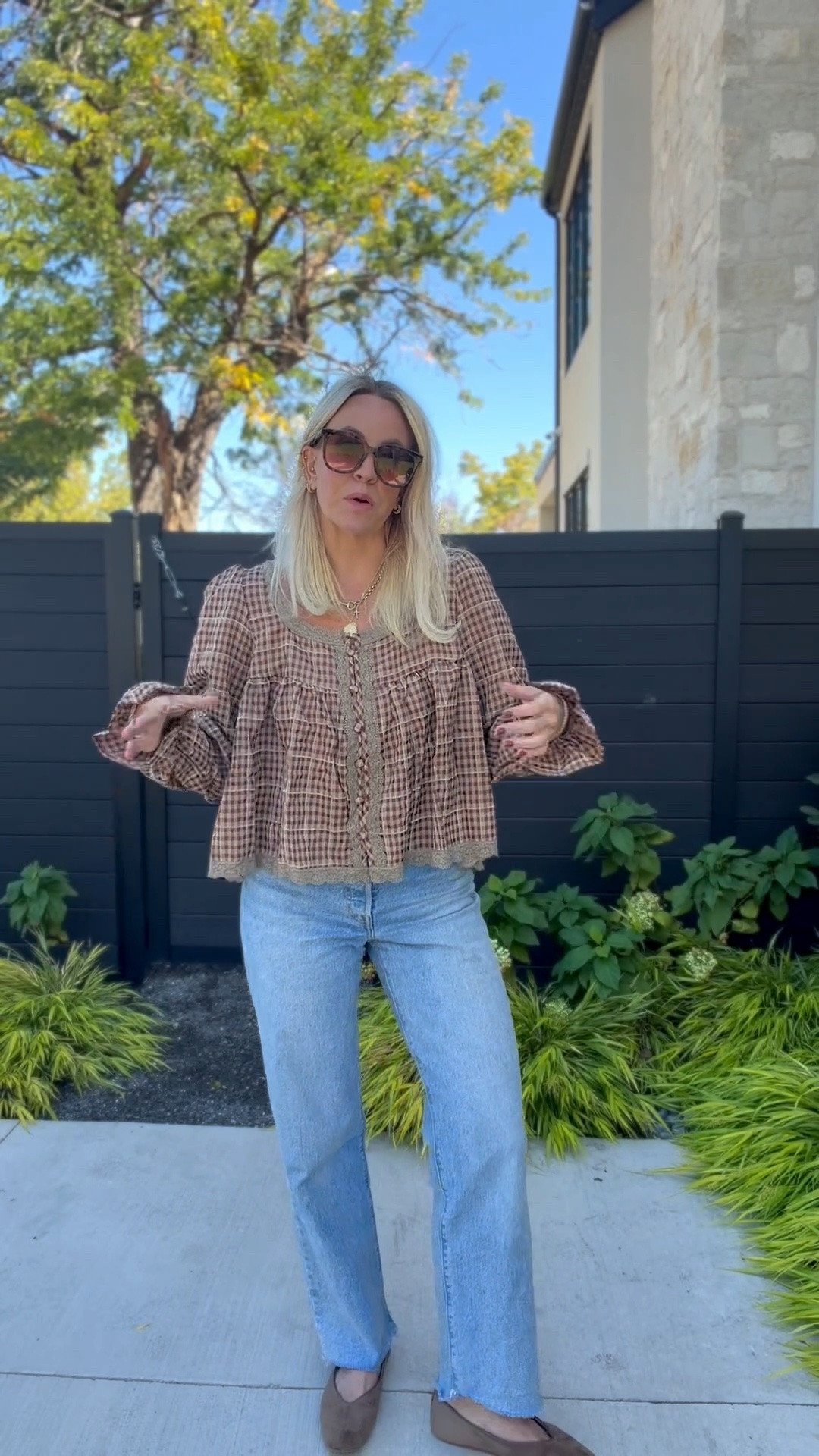 This top is perfect! I’m obsessed!

#LTKootd #LTKgrwm #LTKmomlife