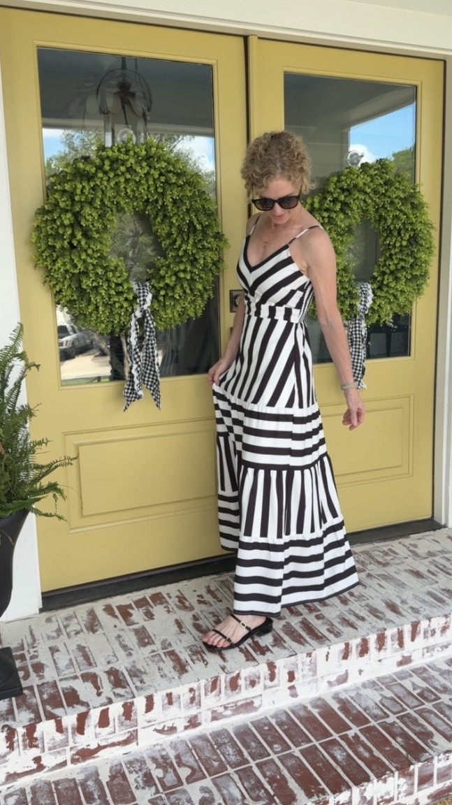 Black & White Sundress on Sale 

This black and white floaty sundress is one of those pieces that looks far more expensive than it is. The easy silhouette, delicate spaghetti straps, and effortless movement make it perfect for summer dinners, vacations, farmers markets, and everything in between. The best part? It’s currently on sale. If you’ve been eyeing it, I wouldn’t wait—this is the kind of dress that tends to sell out quickly once sizes start disappearing.

#LTKSaleAlert #SummerStyle #EffortlessStyle