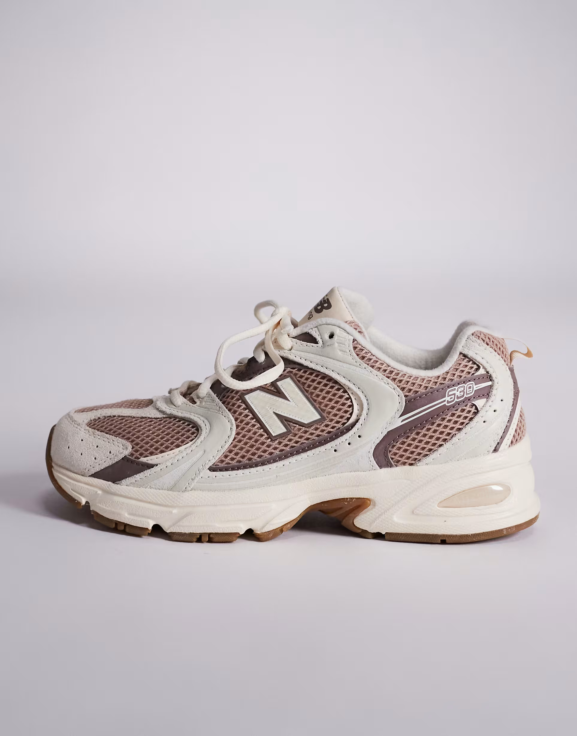 New Balance – 530 – Sneaker in Weiß und Braun | ASOS | ASOS (Global)
