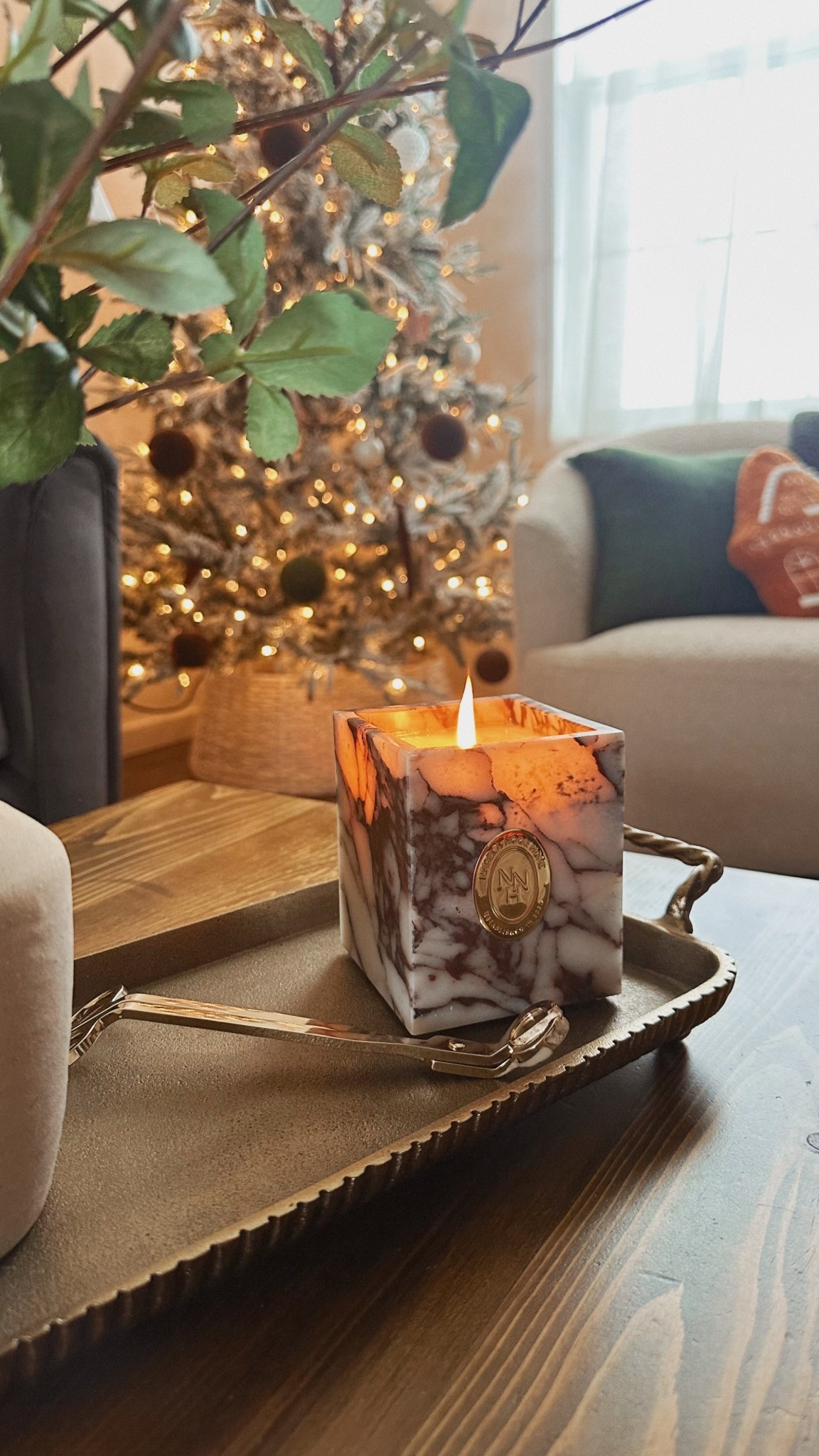 Cozy winter mornings just hit different with my Nabela Noor Home Maison Candle in Lemon Loaf glowing on the table. ✨🍋
Hand-poured in Pennsylvania, set in a real marble vessel, and made with 100% soy wax — it gives the warmest, cleanest burn and truly feels like an heirloom piece.
I love that the vessel lives on long after the 75+ hour burn… thinking bud vase or a little vanity catchall next! 🤍
Linking everything to bring these warm winter vibes to your home. 🕯️✨

#LTKFindsUnder100 #LTKHoliday #LTKHome