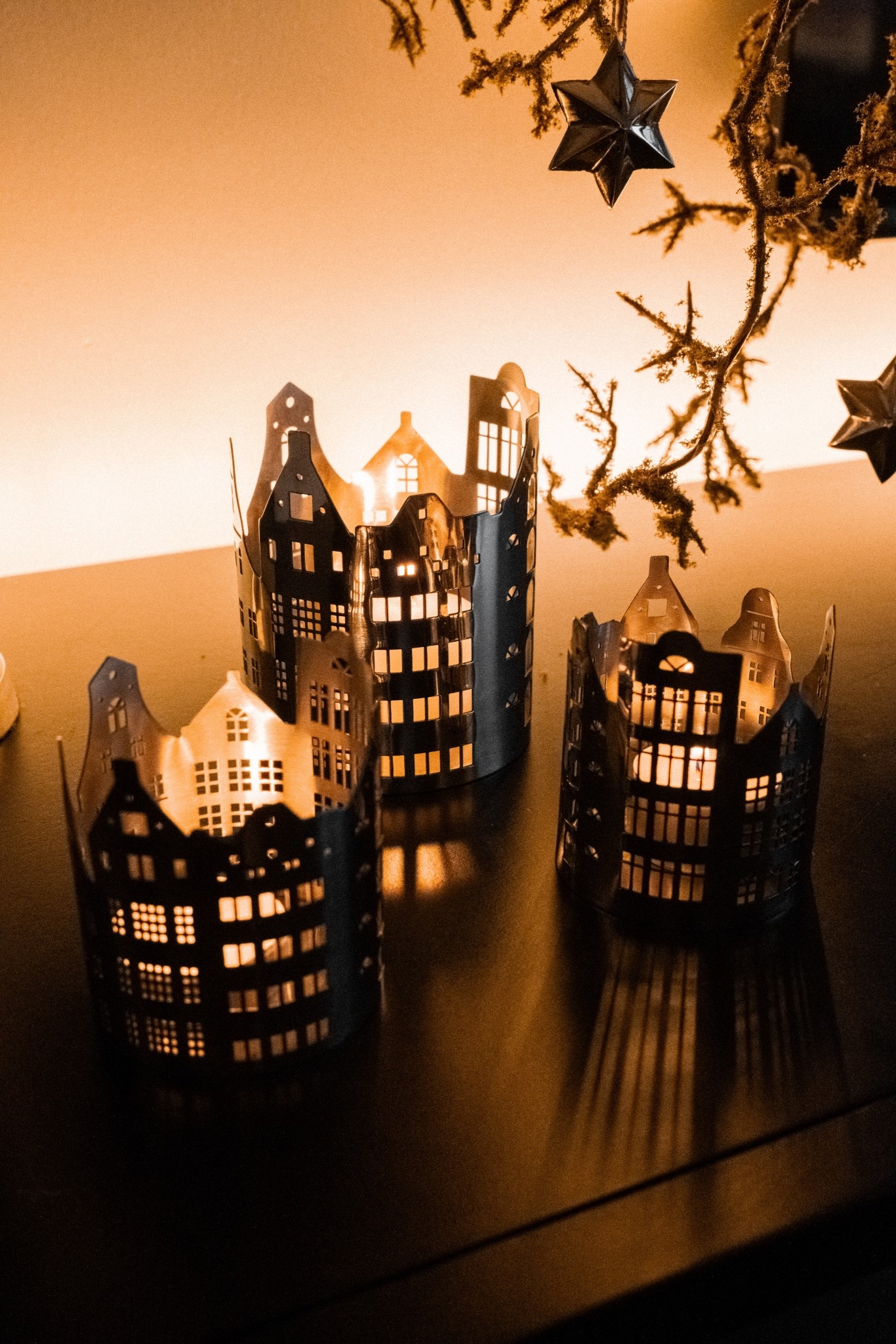 Charming little skyline candle holders from H&M! 

#LTKGiftGuide #LTKSeasonal #LTKHoliday