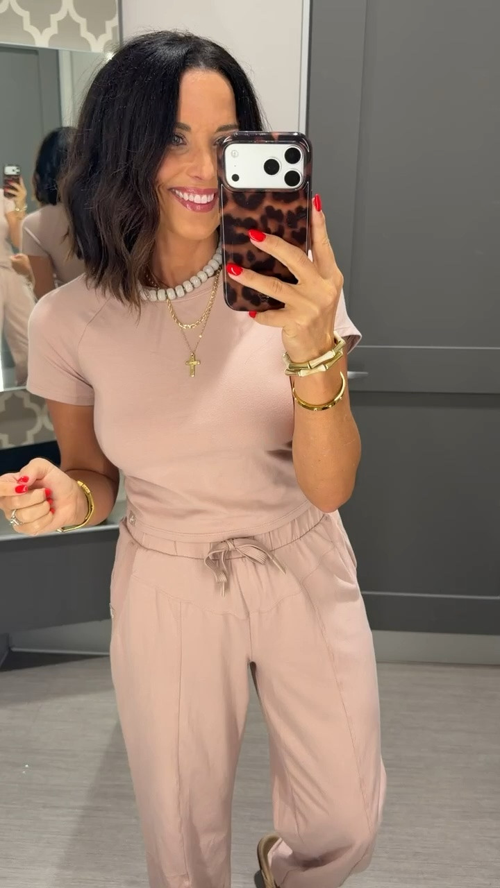 The prettiest little lounge set that doesn’t look like loungewear 🤍 So soft, so comfy, and one of those outfits you’ll throw on all the time. Wearing an XS!

#TargetStyle #TargetFinds #TargetFashion #ComfyStyle #MatchingSet #EverydayOutfit #CasualStyle #AffordableFashion #LTKStyle #LTKCreator
