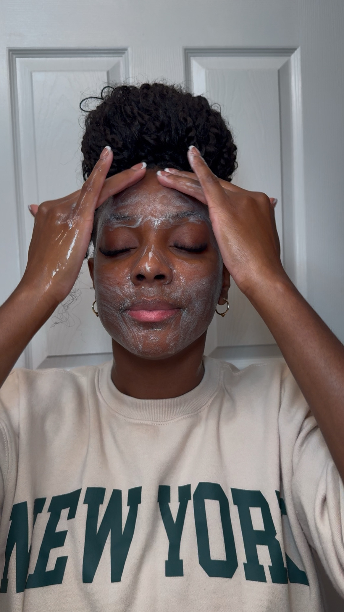 Skin care that matters! Gifted by Olay 

More content @donita_p on IG, TIKTOK & Pinterest more Tips, hair tutorials, styling tips & amazing content Donita Marie on YOUTUBE⁣ 💗💗⁣

@olay #olaypartner #olaycleansingmelts #njinfluencer #nycinfluencer