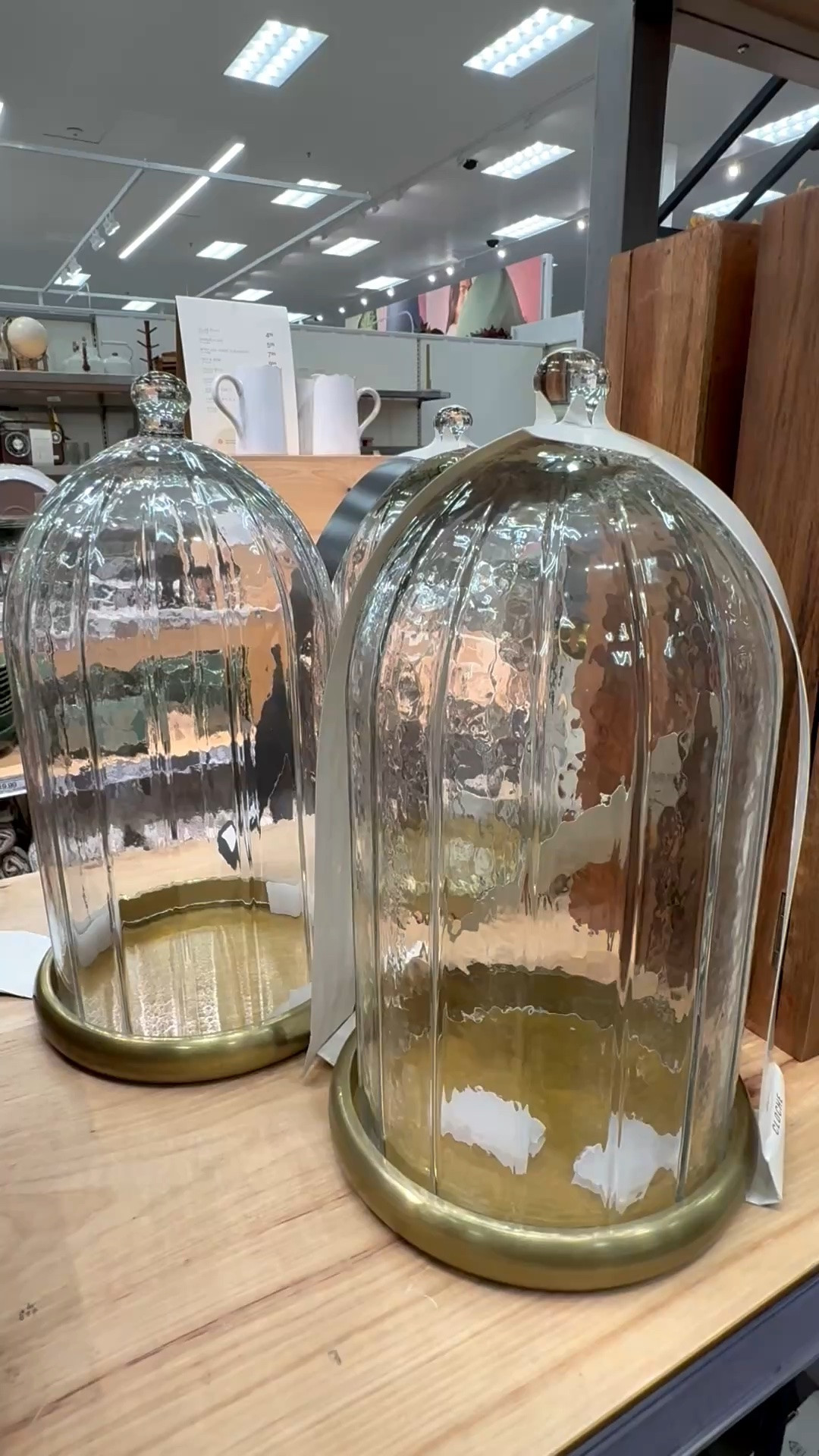 I’ve always associated a cloche with good things: to highlight something special/fragile on a coffee table or shelf, as a terrarium, and a place to keep baked goods fresh.

This brass and glass faceted cloche would be useful for year-round decor. Just think of the Halloween or Christmas scenes you could set up inside the dome along with a short string of battery-operated lights to highlight it all. Magical. ✨

#cloche #coffeetabledecor #facetedglasscloche #target #falldecor #halloweendecor #candleholder #entrywaydecor

#LTKHome