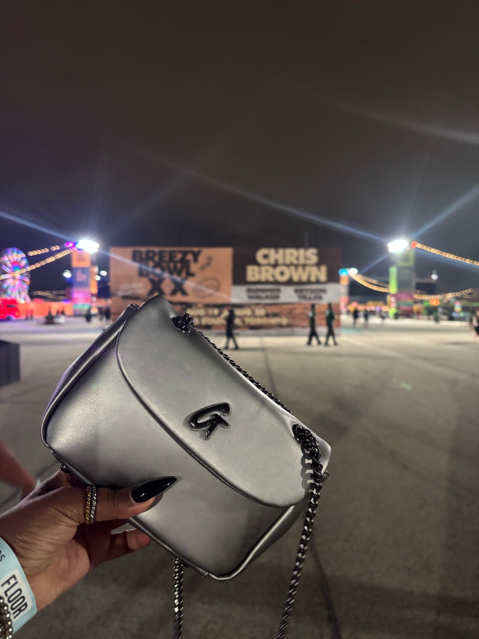 POV: you finally found a concert bag that’s actually cute 👀

Arena friendly, hands free, lightweight, plus size friendly, and still gives luxury energy without the luxury price tag.

This mini crossbody is about to be my entire summer personality.

Concerts, festivals, baseball games, vacations—she’s coming with me everywhere. 

Linked because this one is TOO good not to share.