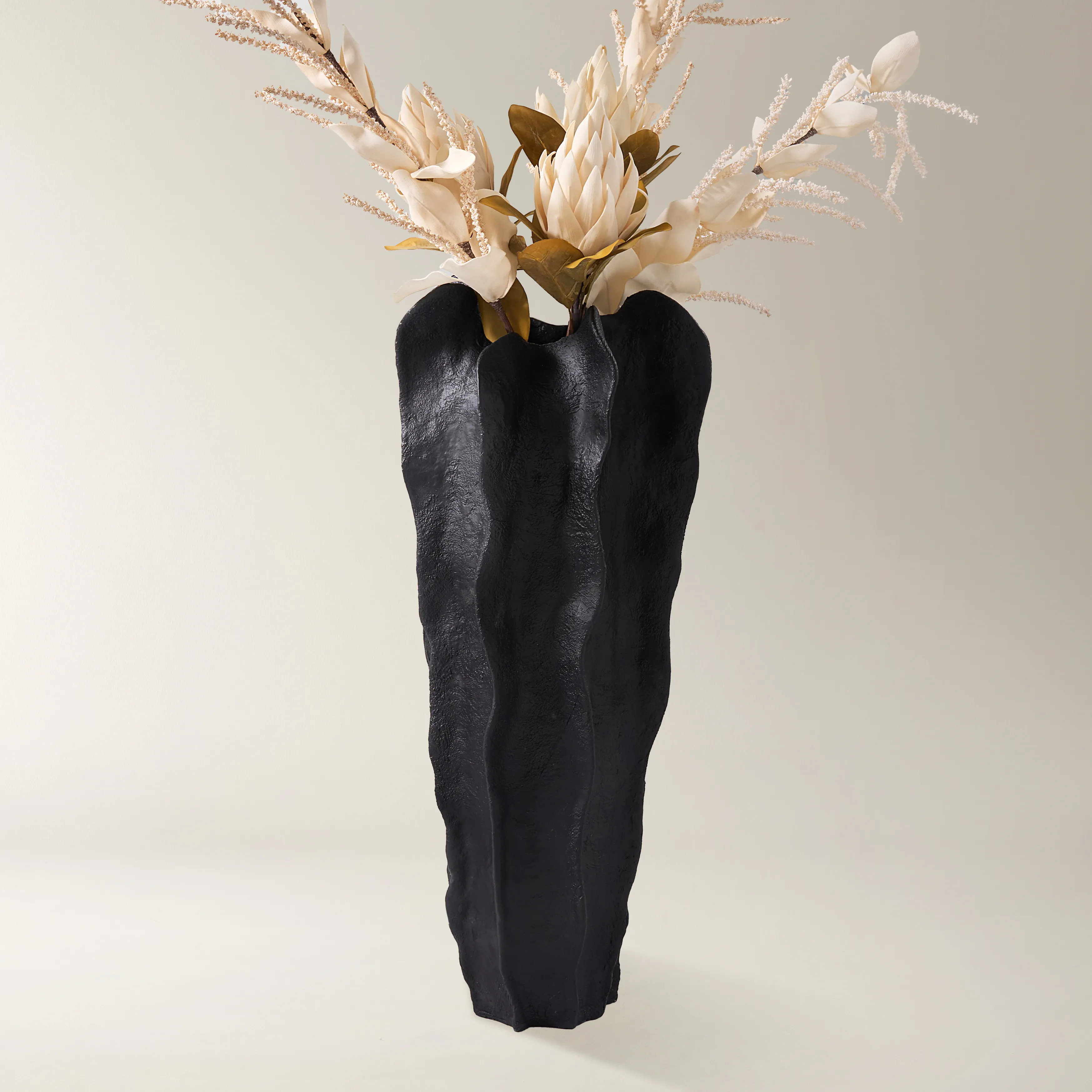 Playa Floor Vase - Black | Z Gallerie