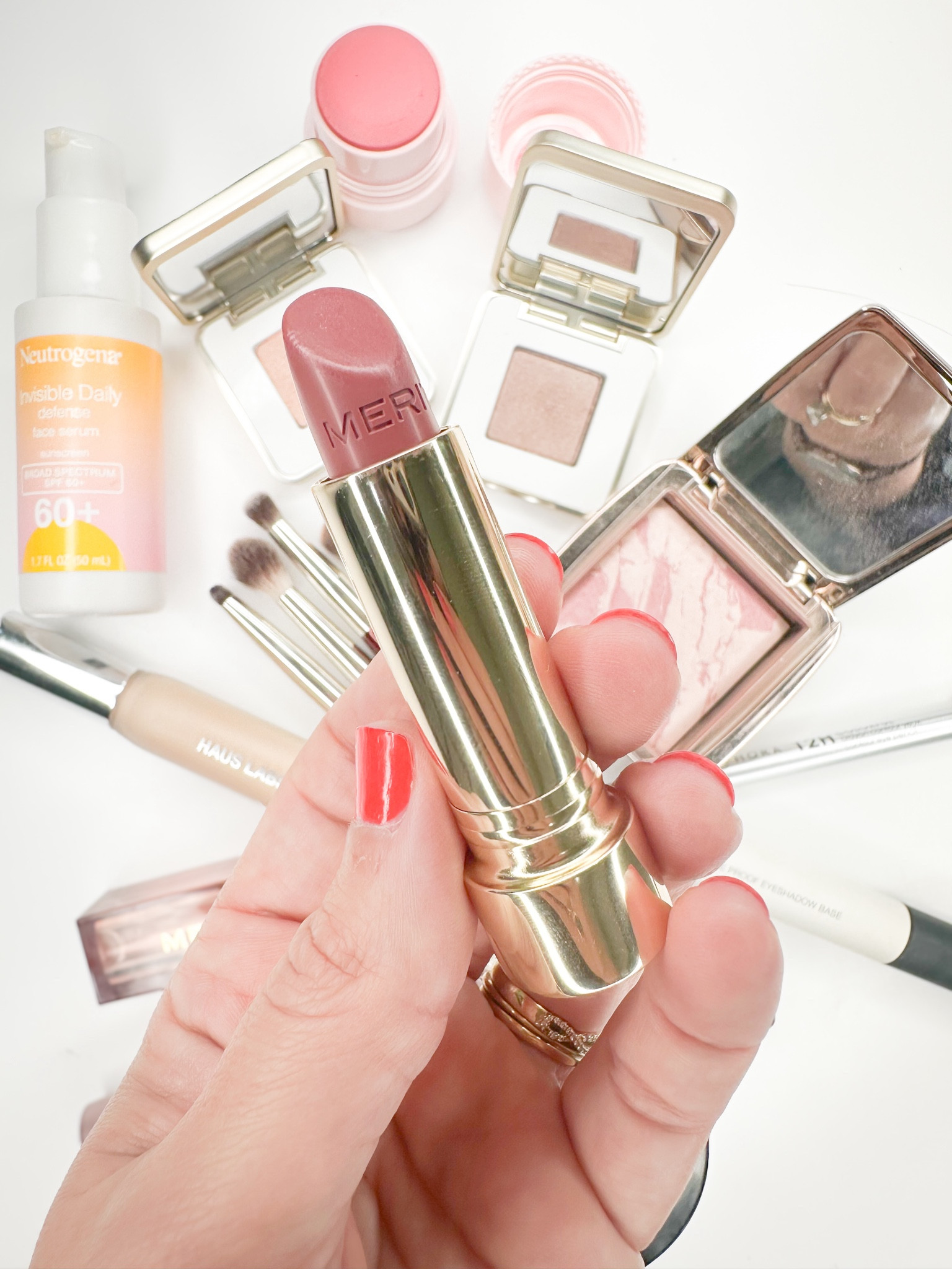 Merit lipstick in “millennial” is the perfect muted mauve pink. 




Favorite makeup, favorite lipstick, merit beauty, merit lipstick, millennial pink, easy makeup, simple makeup, 5 minute face, one and done beauty, fast and easy makeup for moms, makeup ideas for moms, 

#LTKBeauty #LTKBacktoSchool #LTKFindsUnder50