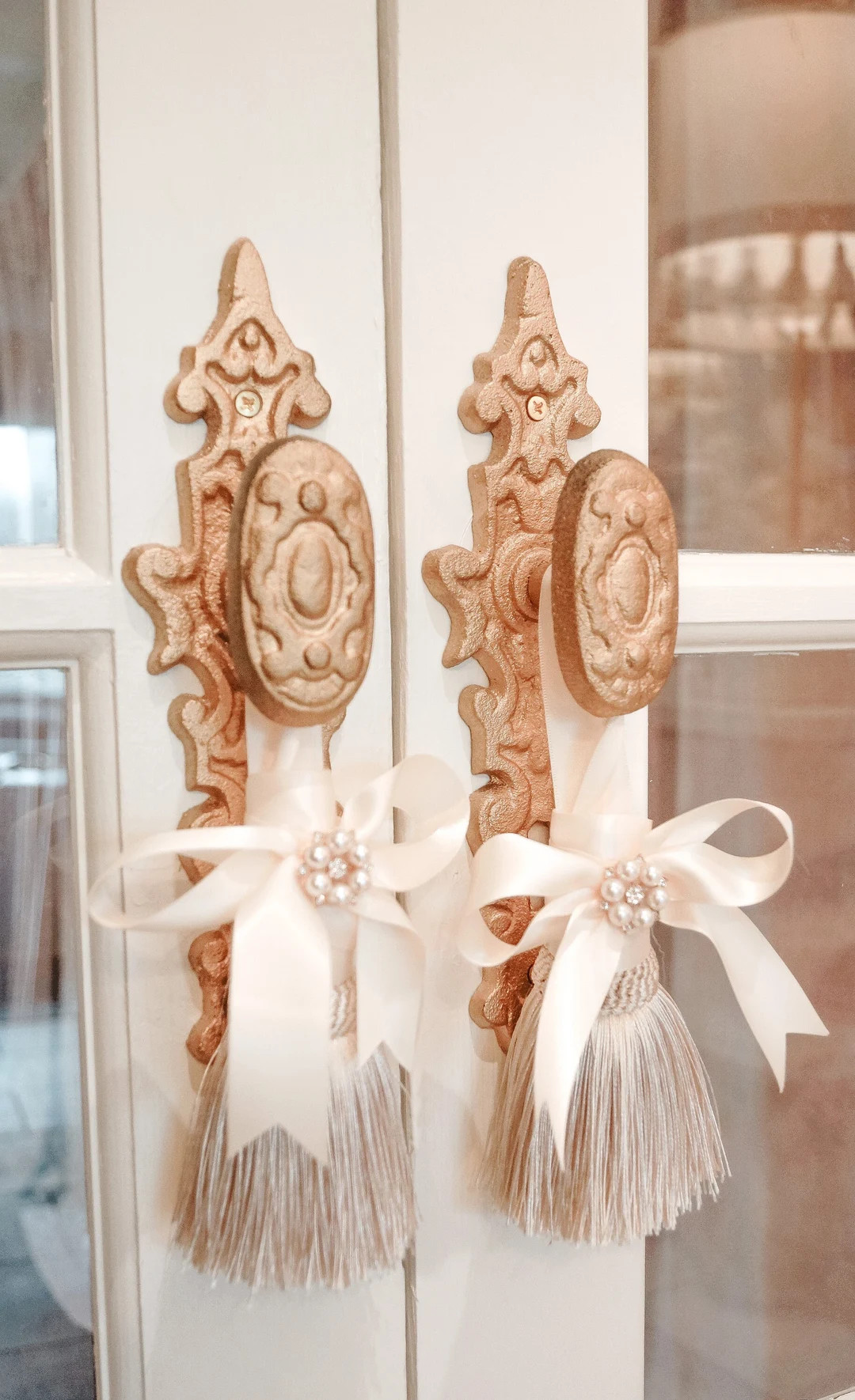 Creamy Diamond Bow Tassel Set / Tassels / Elegant Home Decor / Decor Accent  / Tassels / Elegant ... | Etsy (US)