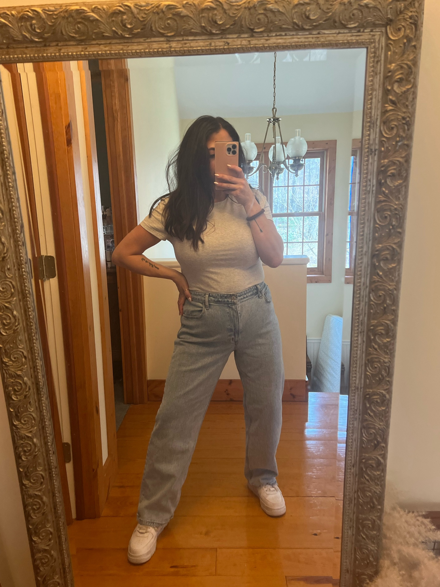 Abercrombie jeans - size 32S
Heather grey bodysuit 
Neutral outfit


#LTKstyletip #LTKcurves #LTKfit