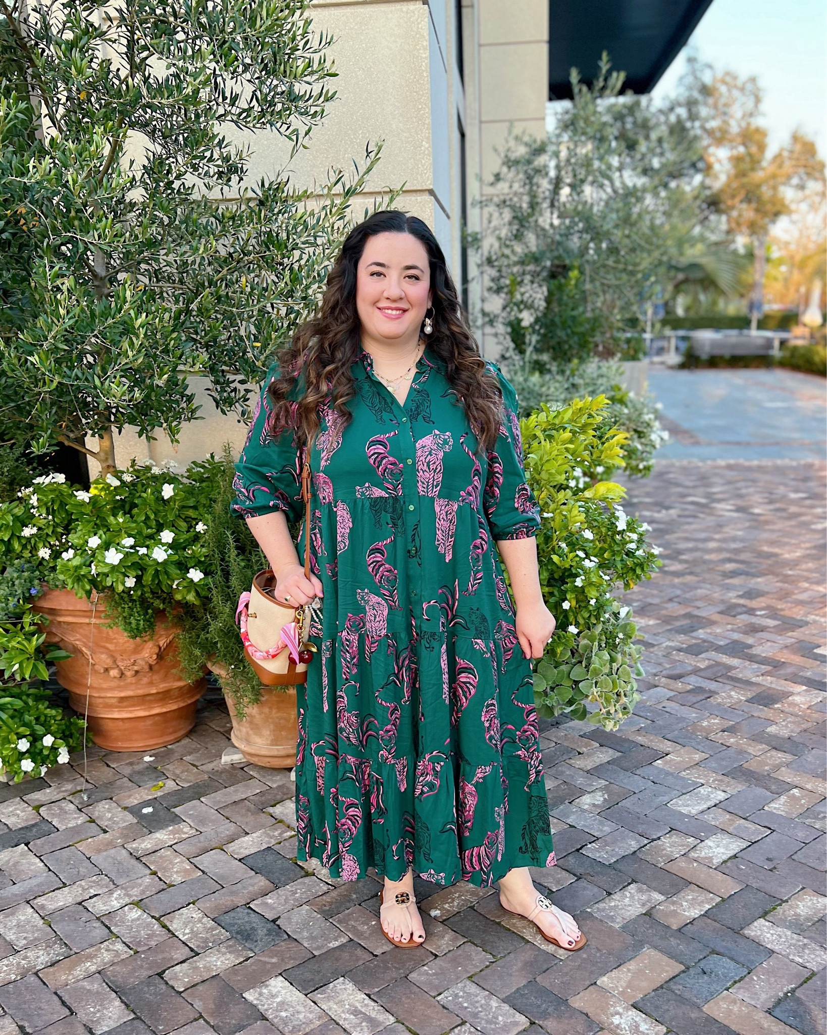 Emerald green tiger print shirtdress 🐅 

Preppy outfit, classic style, affordable fashion, midsize fall outfit, midi dress 

#LTKMidsize #LTKFindsUnder100 #LTKSeasonal