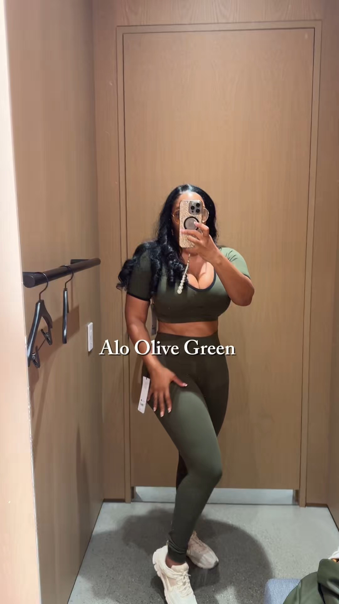 Alo Olive Green 

#LTKStyleTip #LTKActive #LTKSeasonal