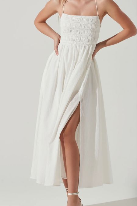 Currently this dress is in my shopping cart! I feel like it’s a great dress for summer and bridal shenanigans and absolutely love the open back on it 🤩


White dress
Summer dress
Summer outfits
ASTR finds
Travel outfits
Wedding outfits


#LTKSeasonal #LTKwedding #LTKtravel