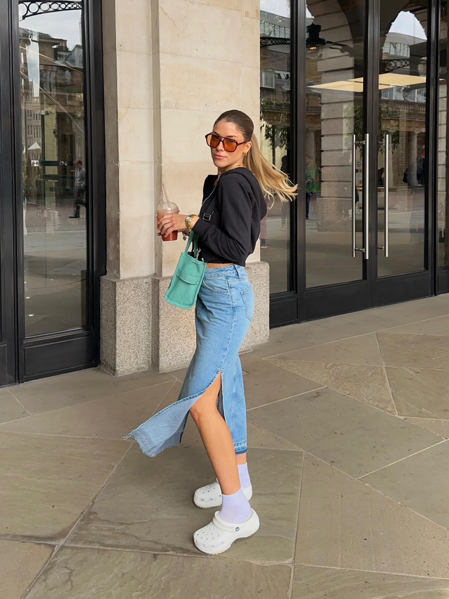 Comfy shopping outfit ft crocs n socks 😎

#LTKeurope #LTKstyletip #LTKSeasonal