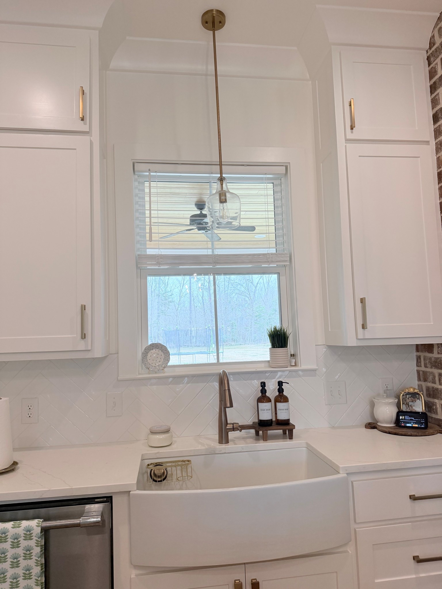 Above sink pendant light!
Custome home,Lowe’s lights, Gold pendant light fixture, light fixtures


#LTKHome #LTKSaleAlert