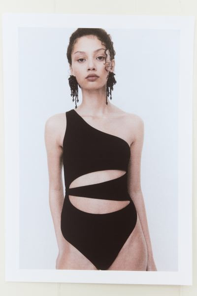 Black | H&M (UK, MY, IN, SG, PH, TW, HK)