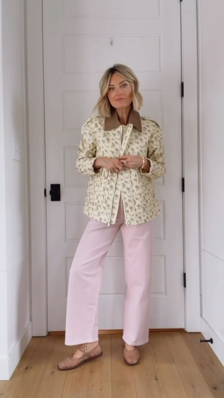 Clearly I’m really into floral jackets right now for spring! Another jacket I’m so excited to keep styling! Love that it’s a barn jacket style! I’m wearing it here with these pink wide leg jeans! Wearing XS/4!

Loverly Grey, Anthropologie, spring outfit, floral jacket, pink jeans 

#LTKSeasonal