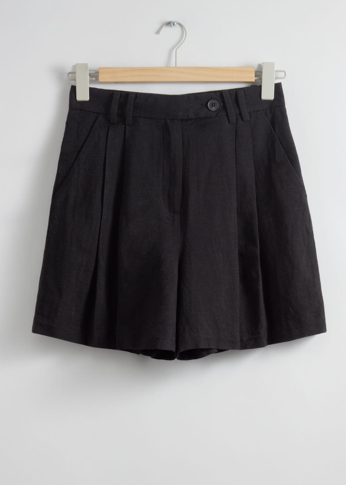 Tailored Shorts - Black | & Other Stories (EU + UK)