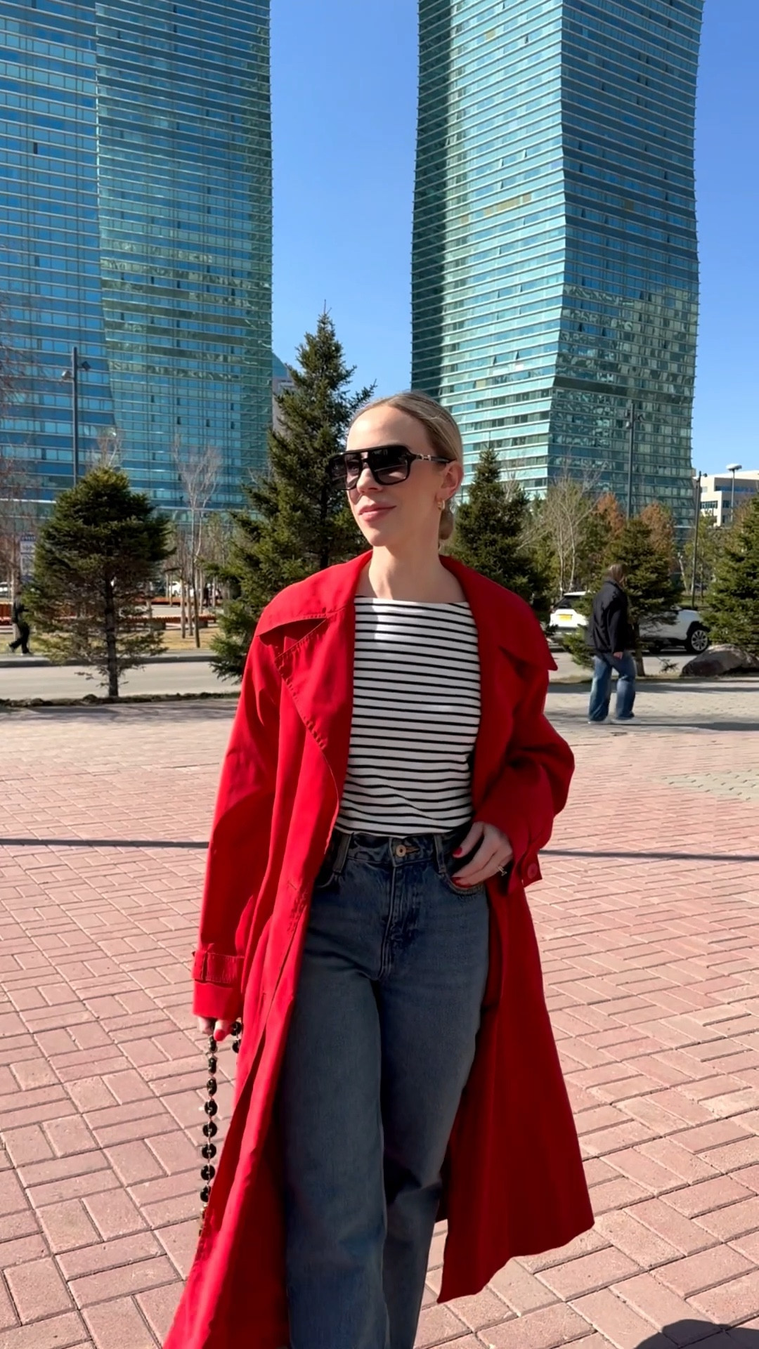 Spring outfit, red trench coat, striped tee, Gucci aviator sunglasses, silk scarf, @Zara straight leg jeans, Loewe Flamenco pouch handbag

#LTKSeasonal #LTKSaleAlert #LTKOver40