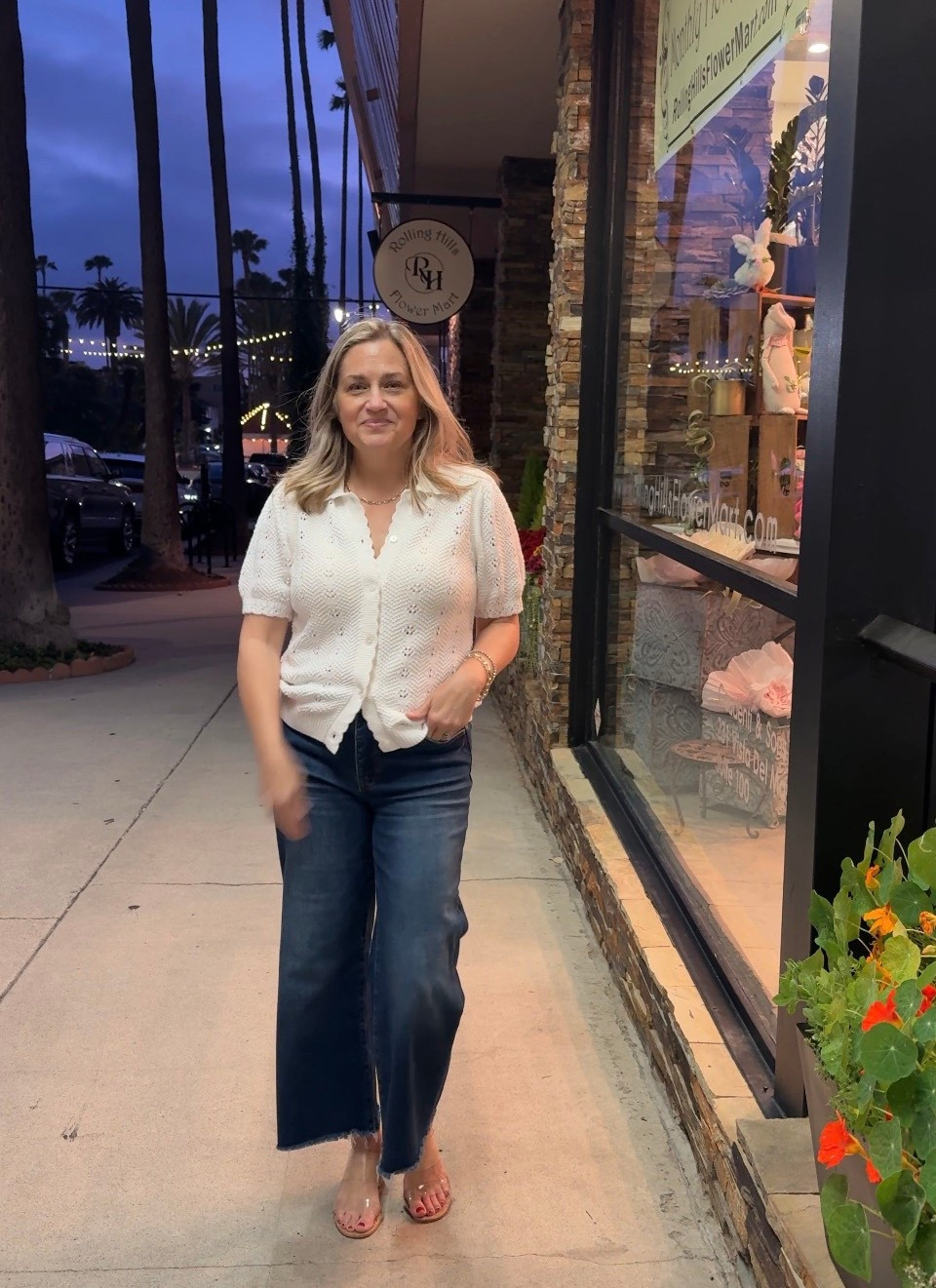 I wear these jeans at least once a week & this adorable short sleeve cardigan is perfect for spring. It’s only $26! 



#LTKootd #LTKOver40 #LTKdayinmylife