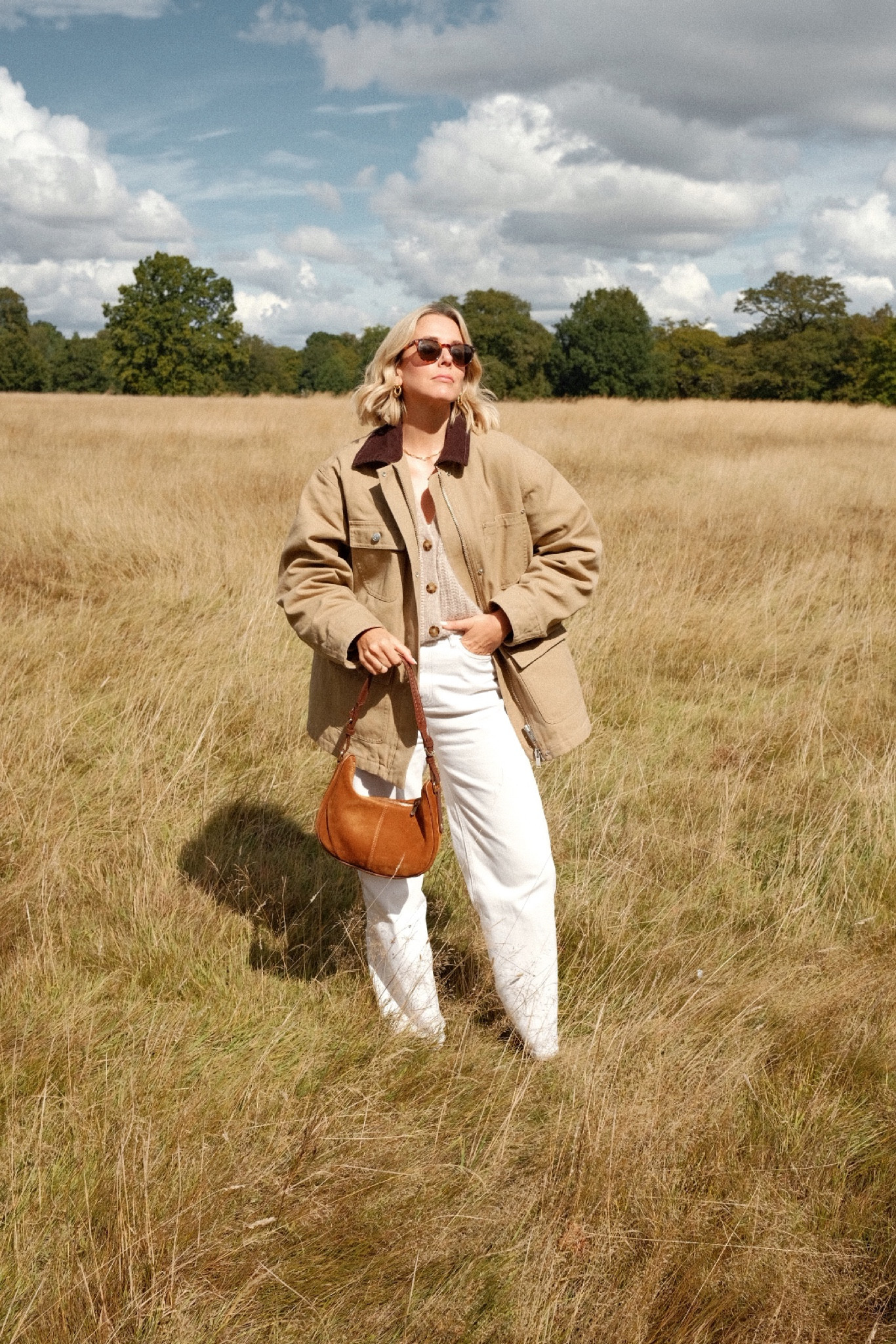 Autumn outfit 
Barn jacket 
Suede 
Wide jeans 
Minimal outfit 

#FashionMonth #LTKautumn

#LTKuk