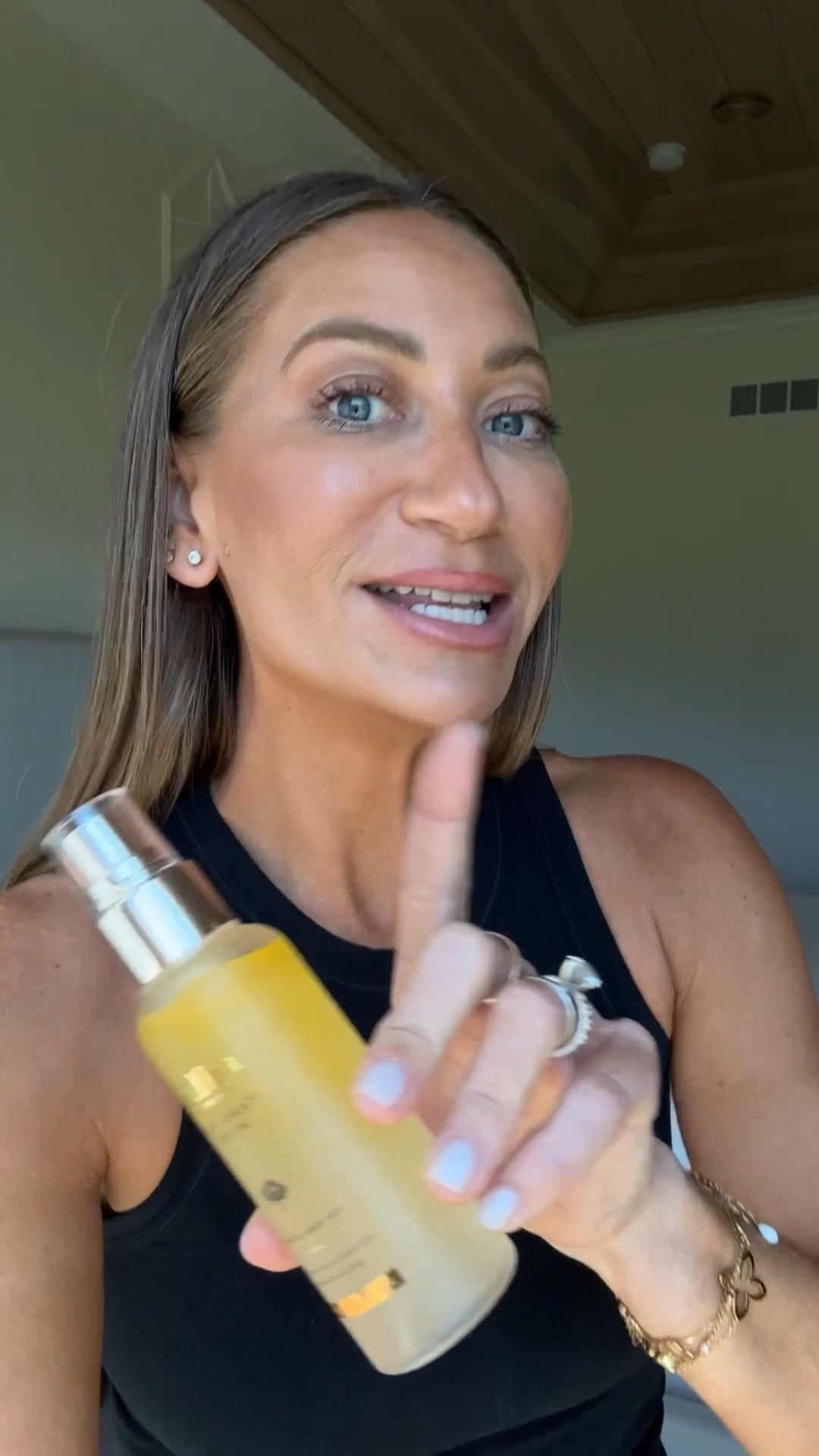 this is the best one and done setting refresher spray for the skin. and it’s less than $20 🙌🏼 #founditonamazon #ltkbeauty #ltkover40