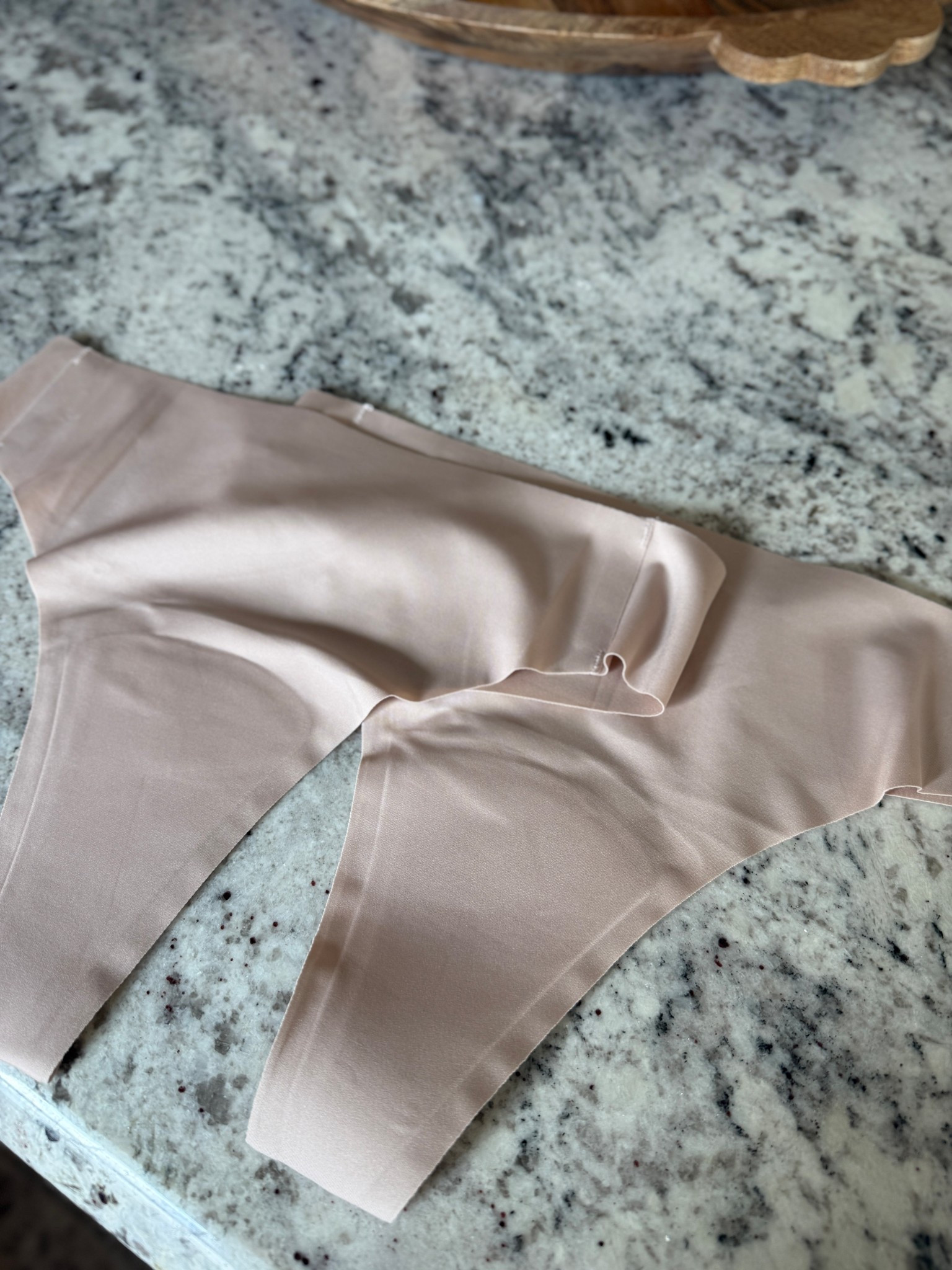 Seamless thong that stops a camel toe in its tracks 🙌🏻🤣