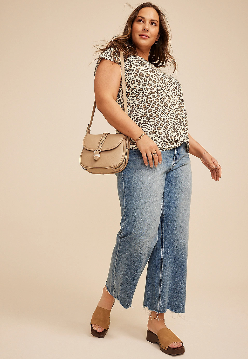 Plus Size 24/7 Austin Animal Knot Hem Short Sleeve Tee | Maurices