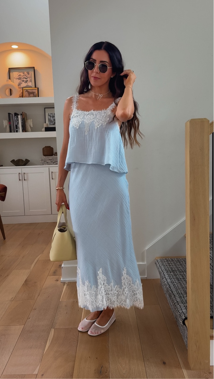 This set is everything! The baby blue color is beautiful and it’s also so comfortable. Paired it with a sticky bra since the back in lower. 

Zara finds, Zara fashion 



#LTKBeauty #LTKootd #LTKSaleAlert