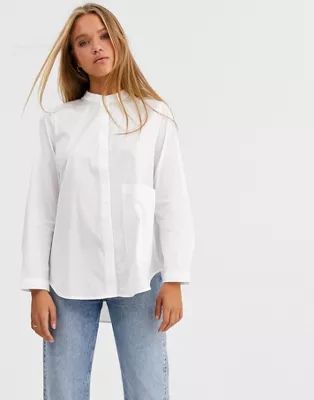 Selected Femme – Kragenloses Oversize-Hemd in Weiß mit Tasche | ASOS DE