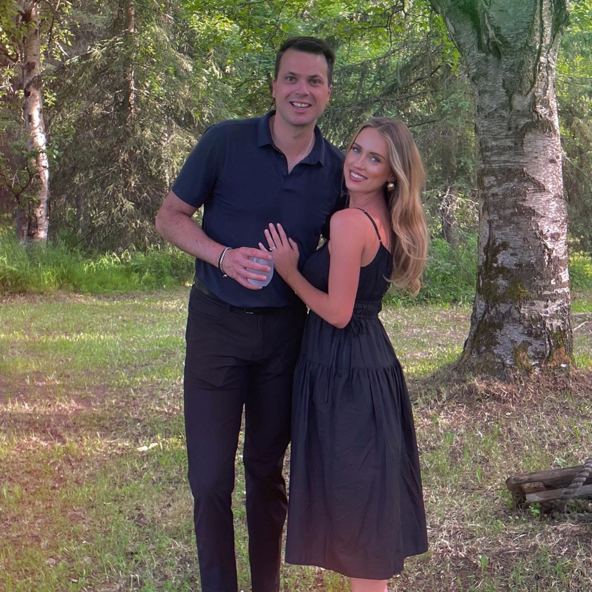 Wedding guest dress under $40! #affordablefashion #momfashion #weddinglook #dresses 