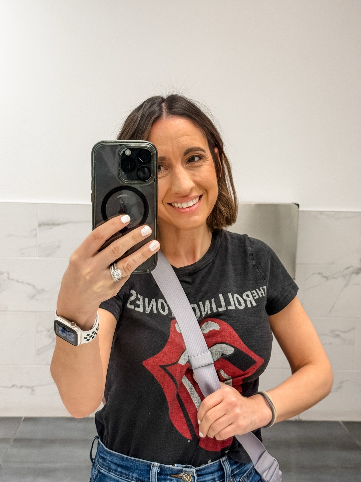 Did you even get your hair done if you don’t take a mirror selfie? 
Rolling Stones tshirt because I love band t-shirts. 
Yeti Sidekick. Love this for all my stuff. 
Petite style.

#LTKOver40 #LTKPetite #LTKBeauty