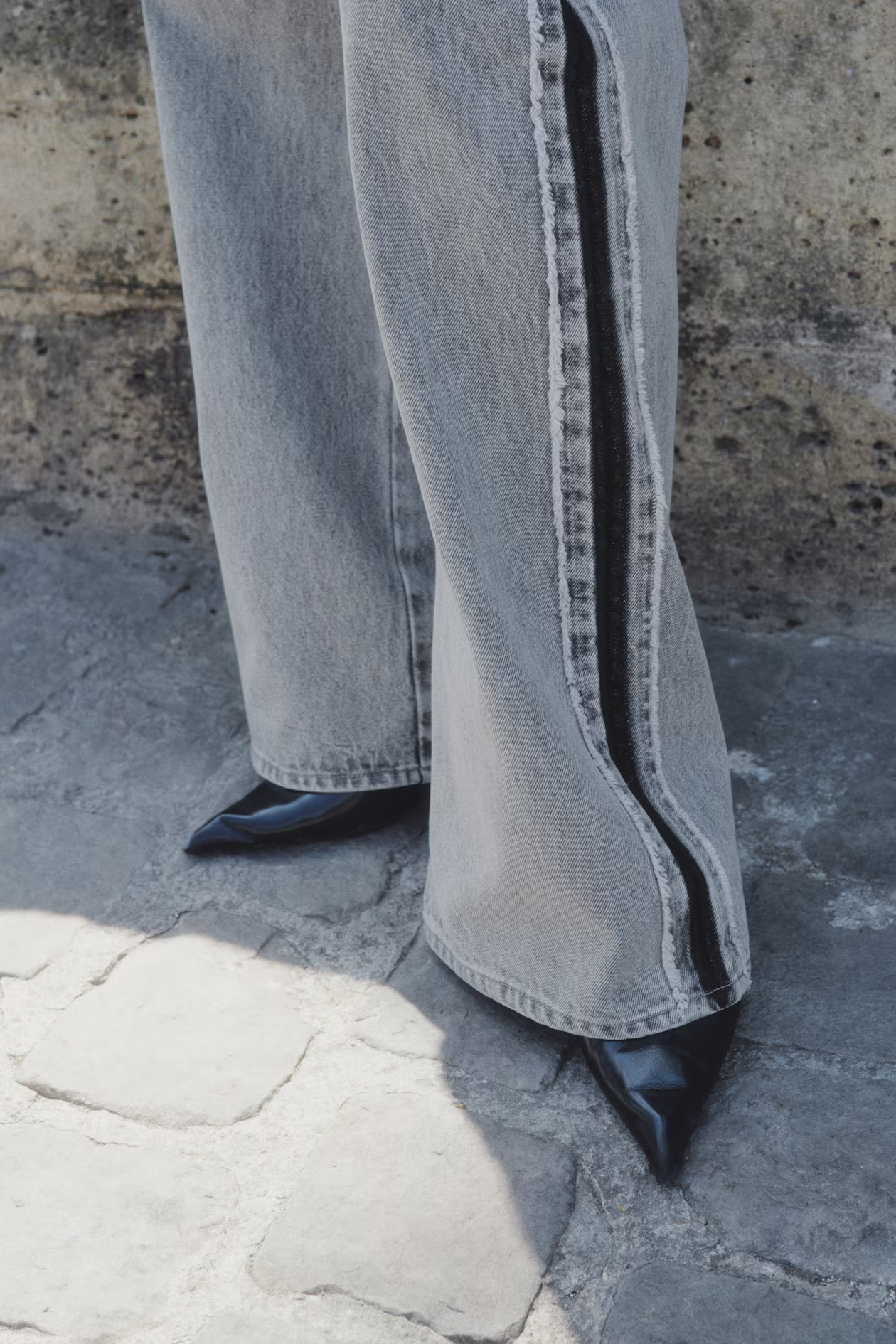 Side-panelled jeans | H&M (UK, MY, IN, SG, PH, TW, HK)