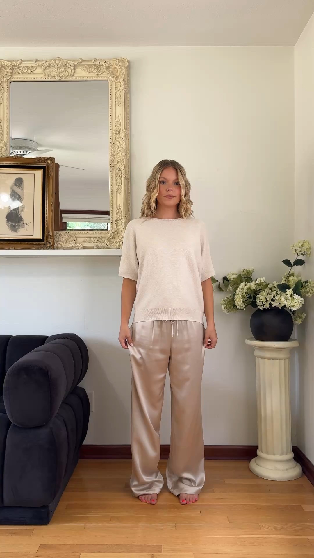 This might just be my new mom uniform 🤝🏼 @onequince knows how to mix comfort and luxury✨ #quincepartner