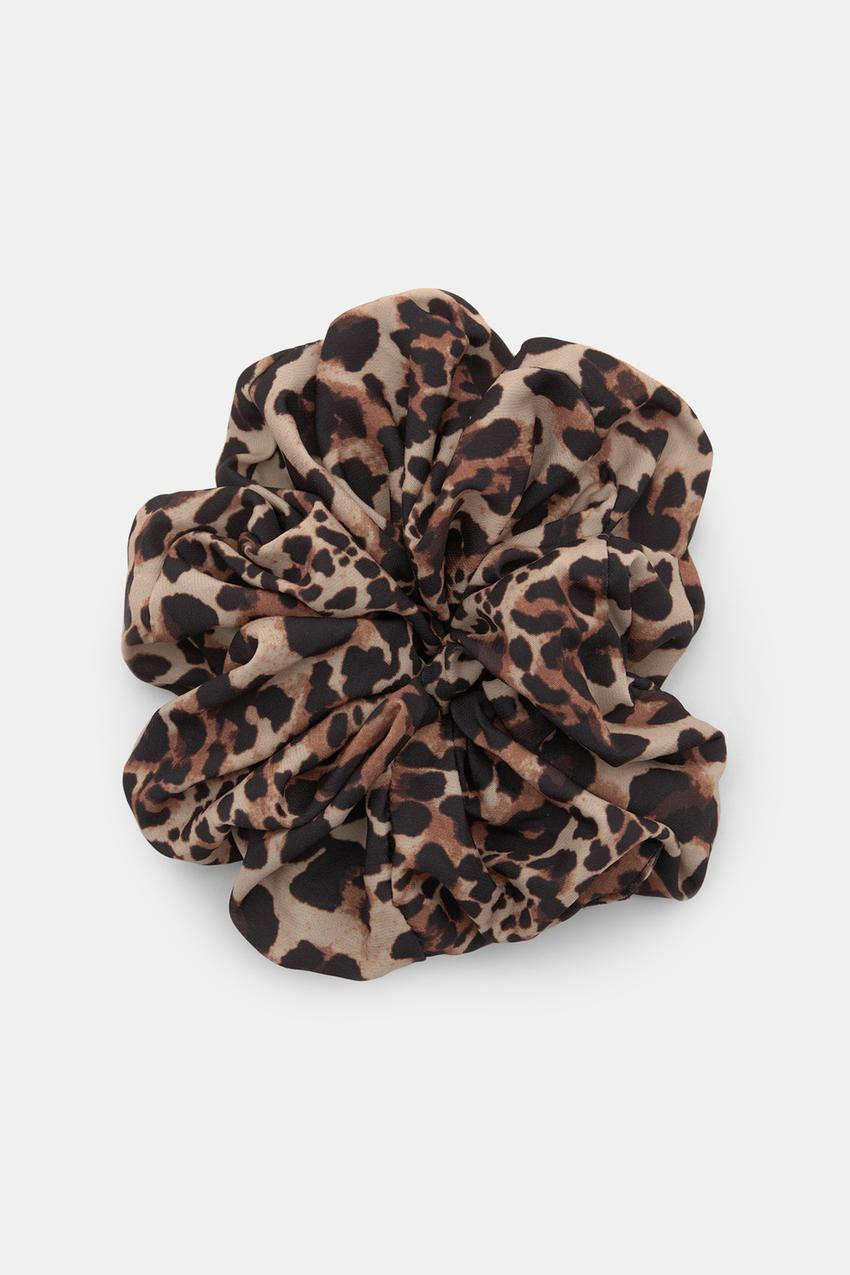 Leopard print scrunchie | PULL and BEAR UK