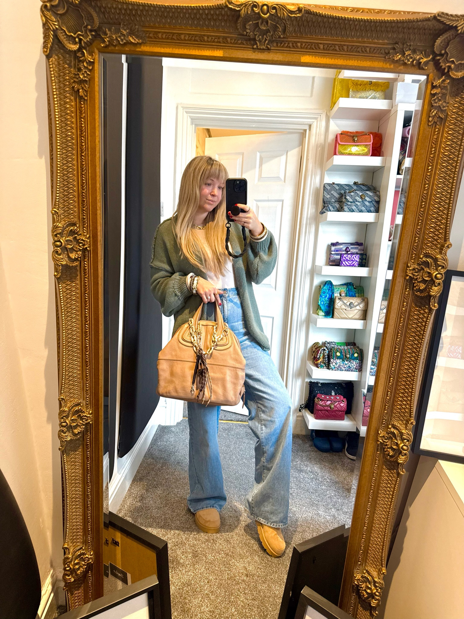 A look from a few weeks ago: grey skies and cozy vibes ☁️✨ Nothing beats a comfy fit and my new fave clogs from @justfabeu to brighten the day! ☺️ #CloudyDayStyle #ComfyAndChic

#LTKeurope #LTKshoes #LTKFashionMonth