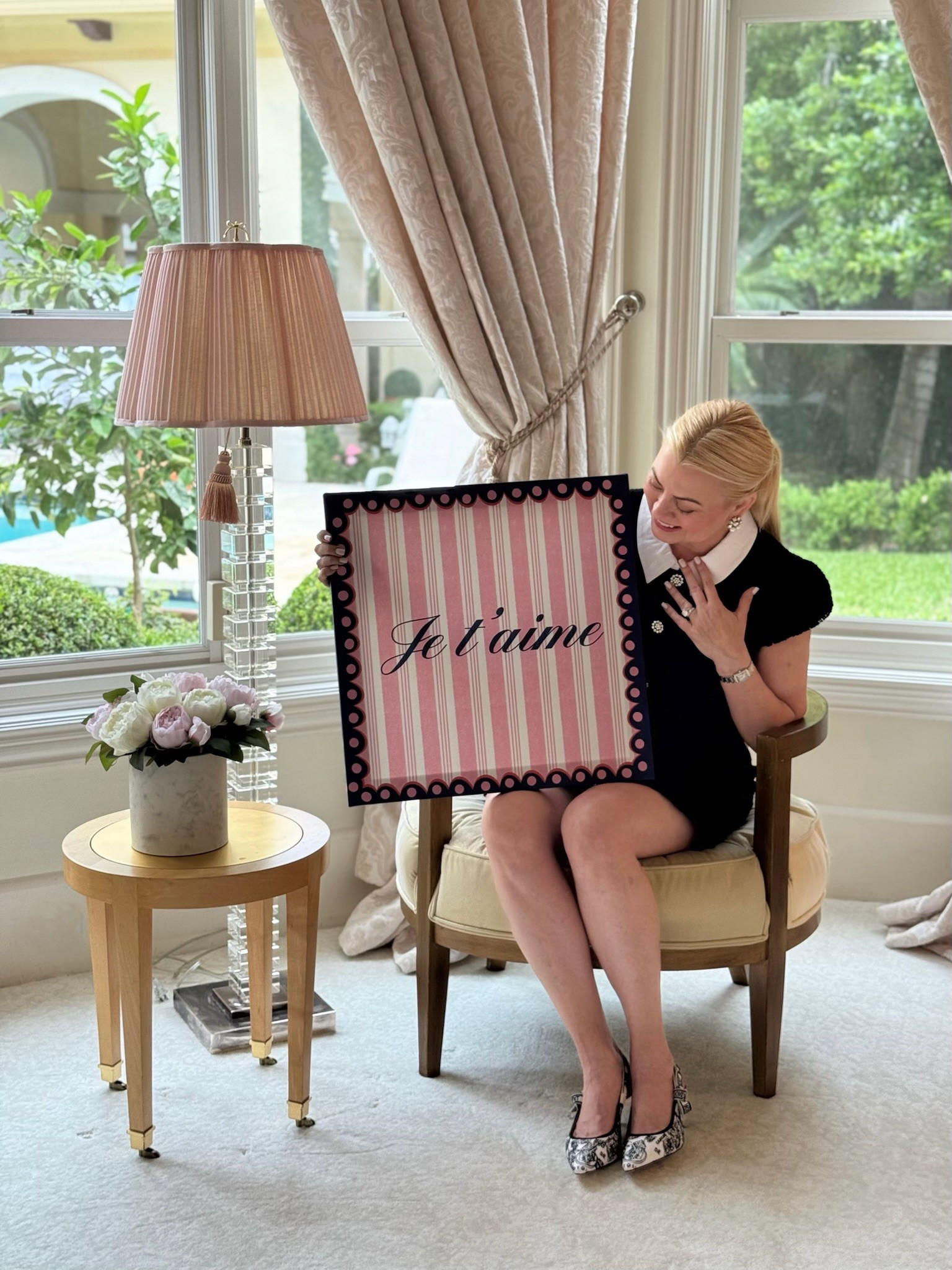 Happy Friday! Visit my website for très chic paintings and prints💗

https://debbiepakzabanart.com

#LTKHome #LTKWorkwear #LTKShoeCrush