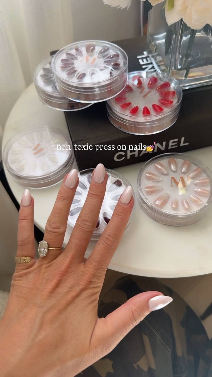 The best non-toxic press on nails 💅💅 new fall
Colors out!🤎🍂


Beauty 
Low-tox living 
Over 40

#LTKBeauty #LTKOver40 #LTKSeasonal