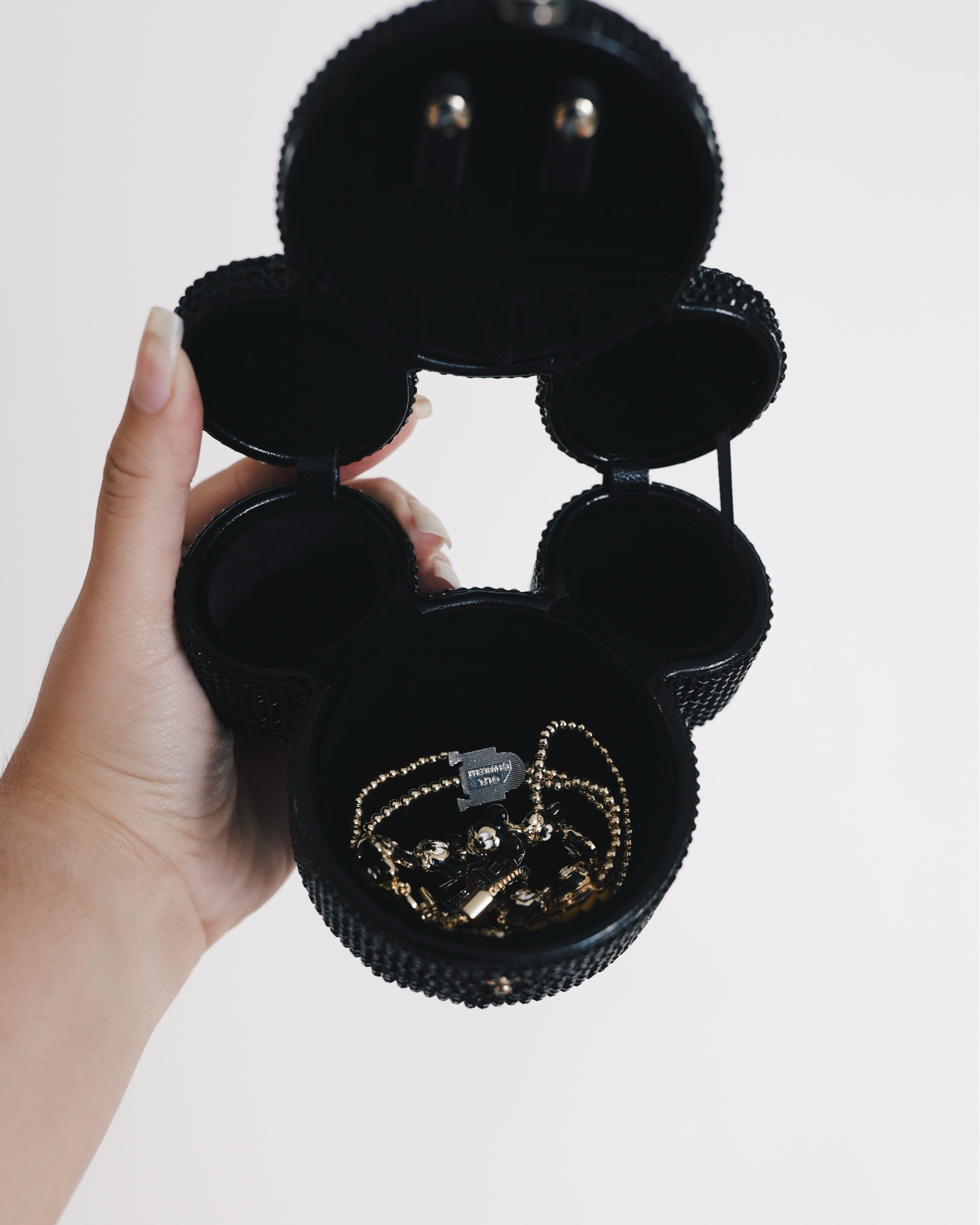 This jewelry storage case is perfect for that Disney lover in your life!! 
