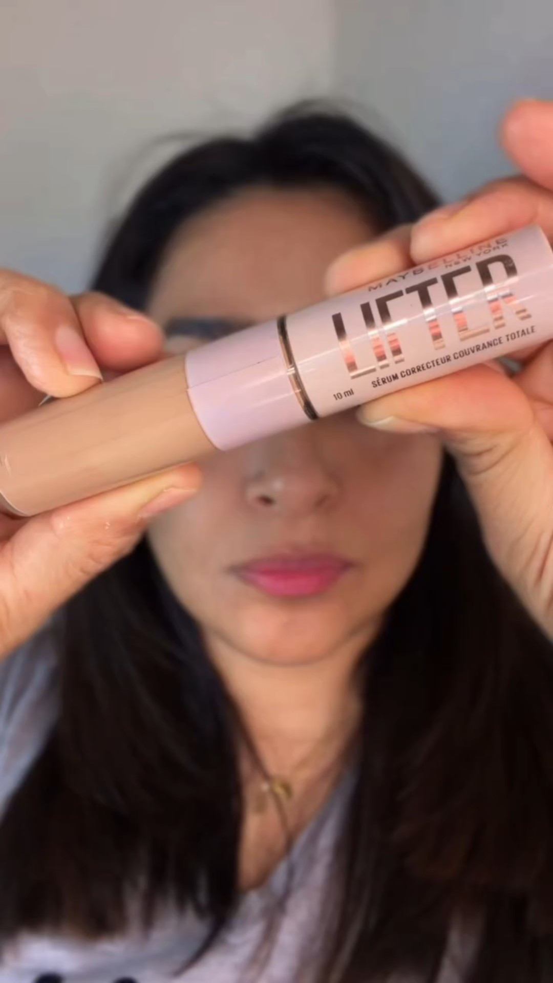 Ligero, hidratante y natural ✨
Así se siente el Lifter Serum Concealer de @maybelline 

#complimentary #maybellinepartner 

@influenster