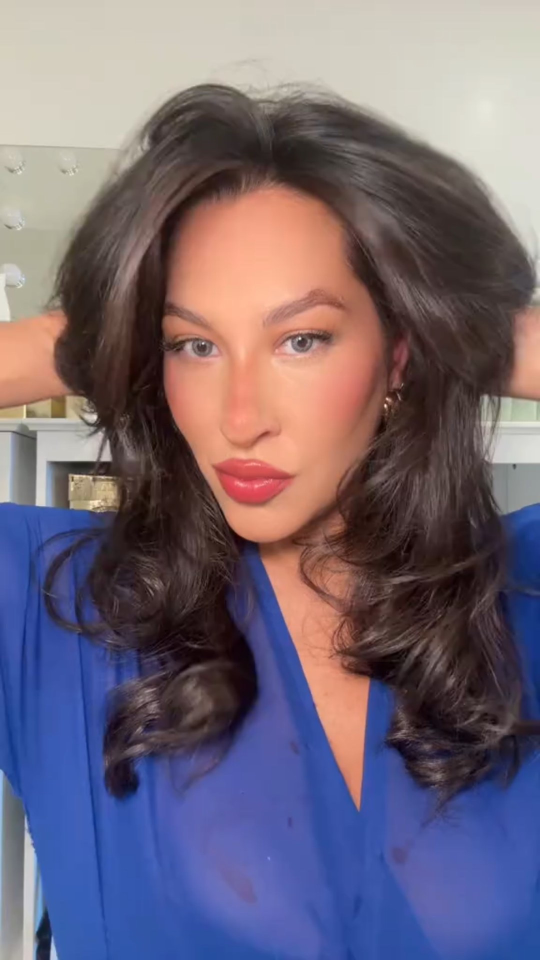 How I get the perfect '90s bombshell blowout #howto #90sblowout #hairstyle #hairtutorial #hairtransformation
#curtainbangs #bombshell 

#LTKStyleTip #LTKFindsUnder100 #LTKBeauty