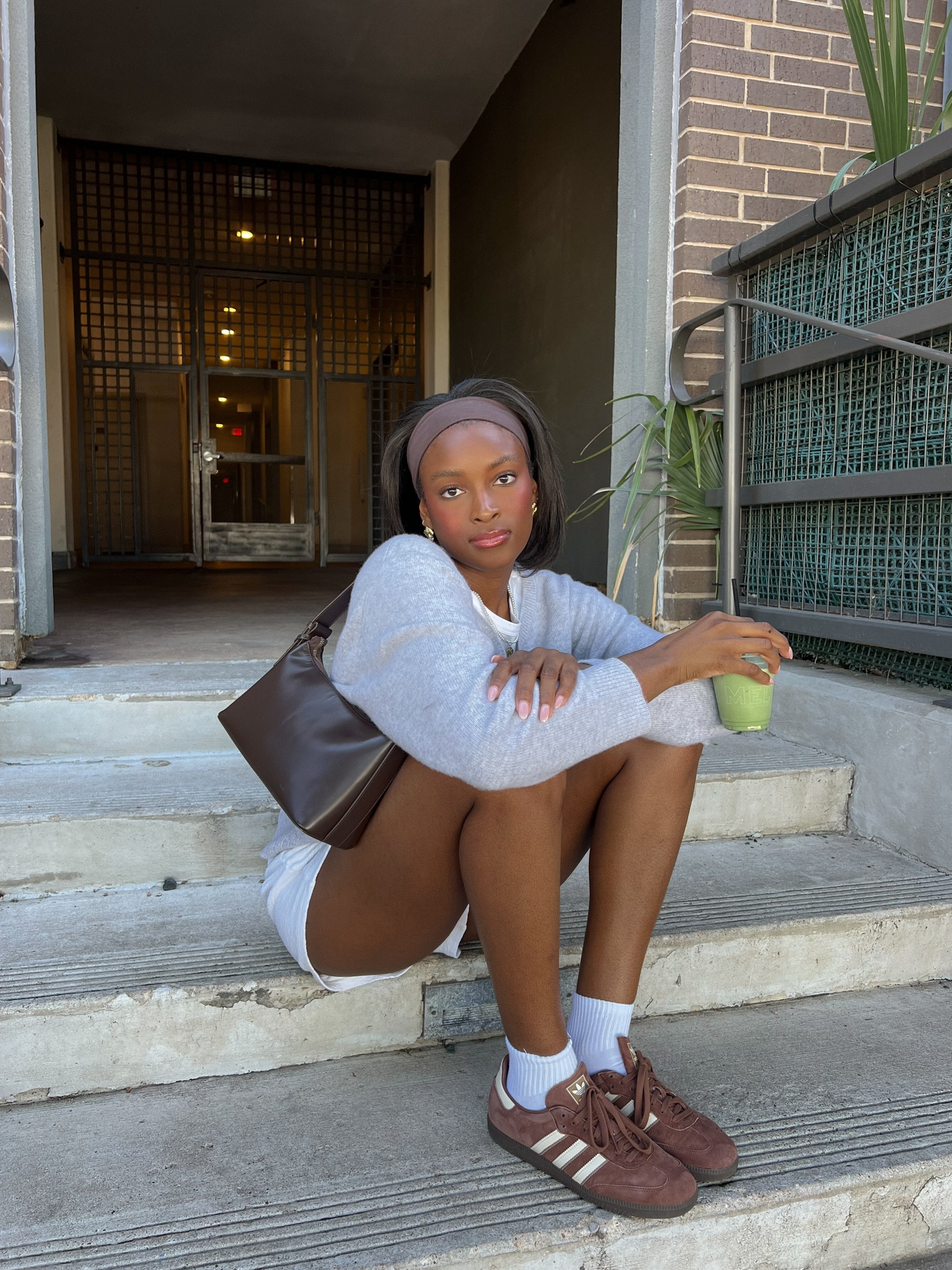 Tee - Medium
Sweater - Large
Shorts - linked similar
Sneakers - TTS
Earrings - code TOMAR20

#LTKStyleTip #LTKSeasonal