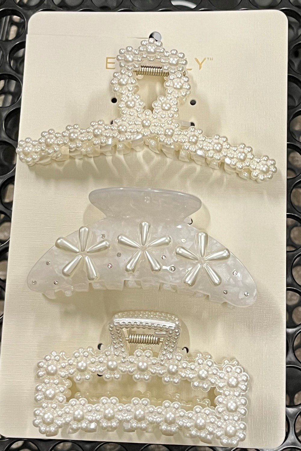 These hairs claws for the bride to be are so pretty in person and on sale at Kohl’s today!

Bridal accessories, wedding accessory, bride gift, engagement gift idea. 

#LTKWedding #LTKSaleAlert #LTKSeasonal