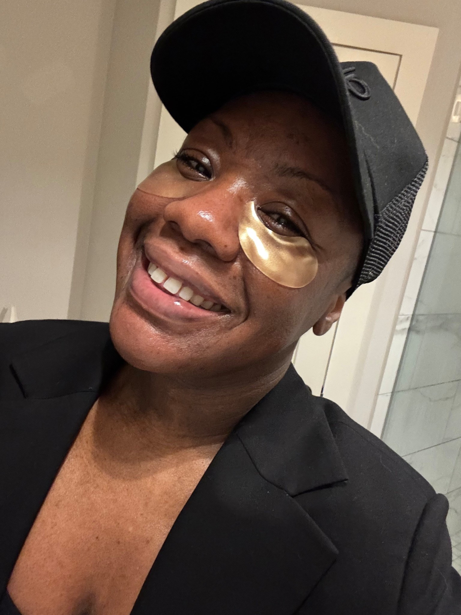 My morning routine isn’t complete without a pair of under patches. Shop these from Peter Thomas Roth at @Sephora 

#LTKBeauty #LTKdayinmylife #LTKmorningroutine