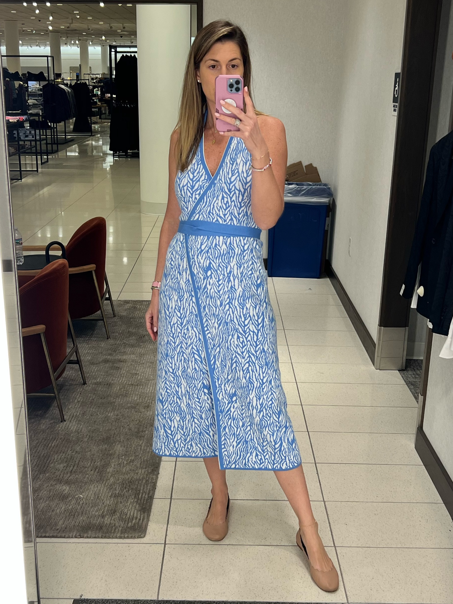 This wrap dress is perfect for work or weekend. I got so many compliments on it! Best part? It’s under $50! (And incase you didn’t know wrap dresses look good on every body!)

#LTKworkwear #LTKfindsunder50