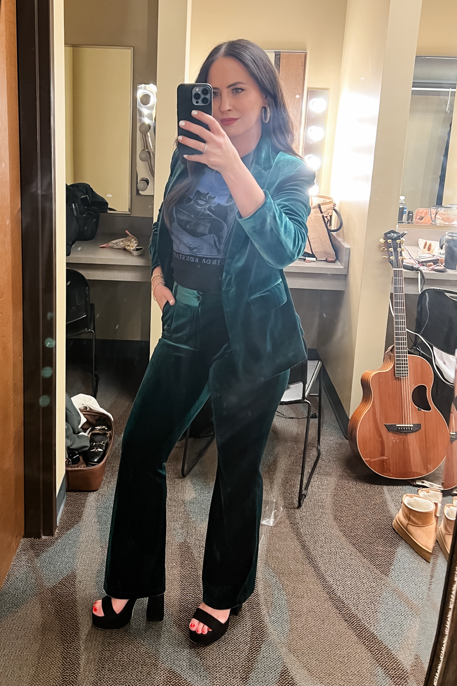 Green room selfie before my #ChristmasShow in #FranklinNC
•
You would never believe this suit is from AMAZON!!! 😱

Full outfit details below 👇

#LTKHoliday #LTKSeasonal #LTKWorkwear
