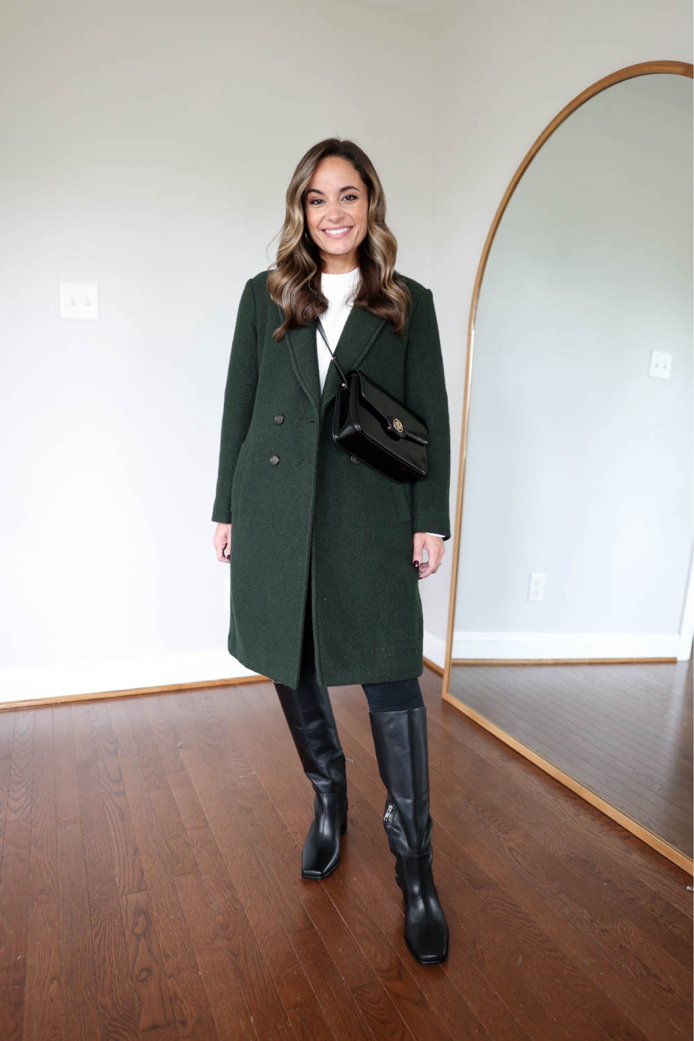 2024 fall casual capsule wardrobe series: leggings 

White sweater (quince): xs 
Green coat (j.crew): petite 00 
White t-shirt (gap): xxs 
Leggings (quince): xs, 24” inseam 

My measurements for reference: 4’10” 105lbs bust, waist, hips 32”, 24”, 35” size 5 shoe. 25” inseam measurement to my ankle bone.


#LTKFallSale #LTKSeasonal