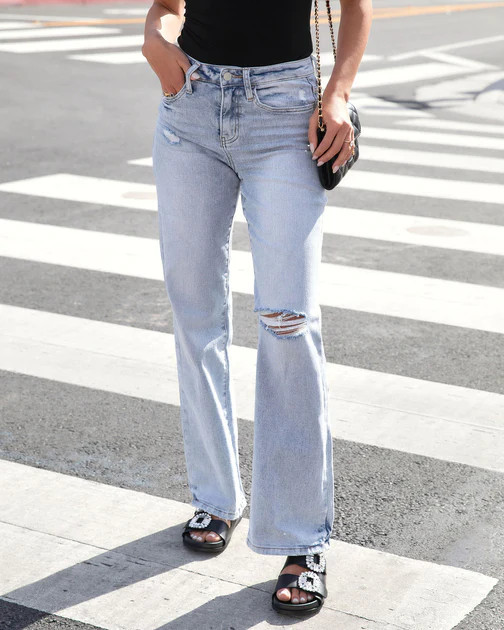 Crystal 90'S Vintage Distressed Flare Jeans | VICI