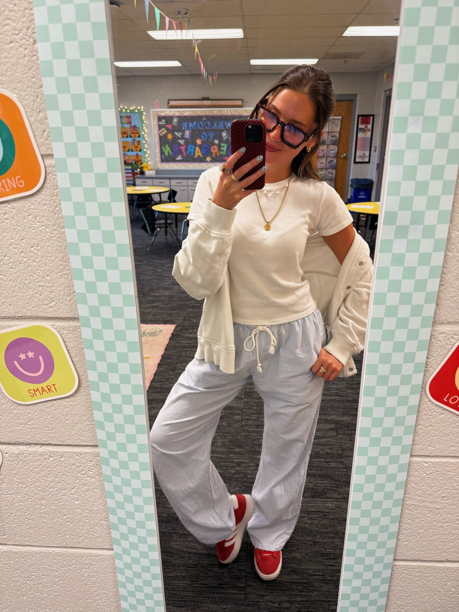 Cardigan is aerie, I can’t find it on their website anymore! 

#LTKFindsUnder50 #LTKStyleTip #LTKSeasonal