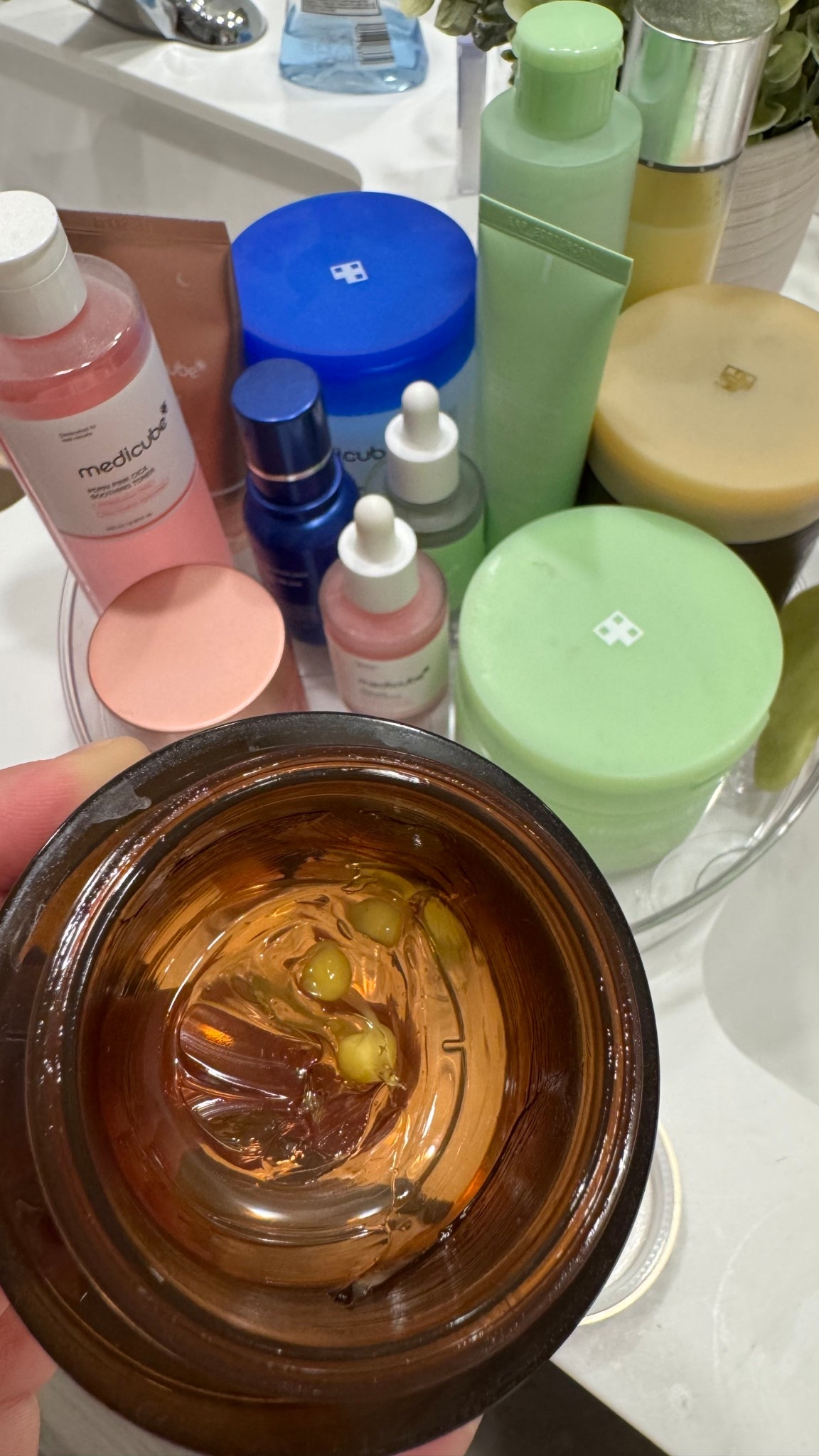 Nooo! I’m almost out of my cream!! 🫢
But hey, that’s how you know the product is a actually good! 💕
I’ll be forever in love with Korean Skincare ✨🤞🏼

#skincare #koreanskincare #morningroutine #medicube #skin #kbeauty #glassskin 

#LTKStyleTip #LTKBeauty